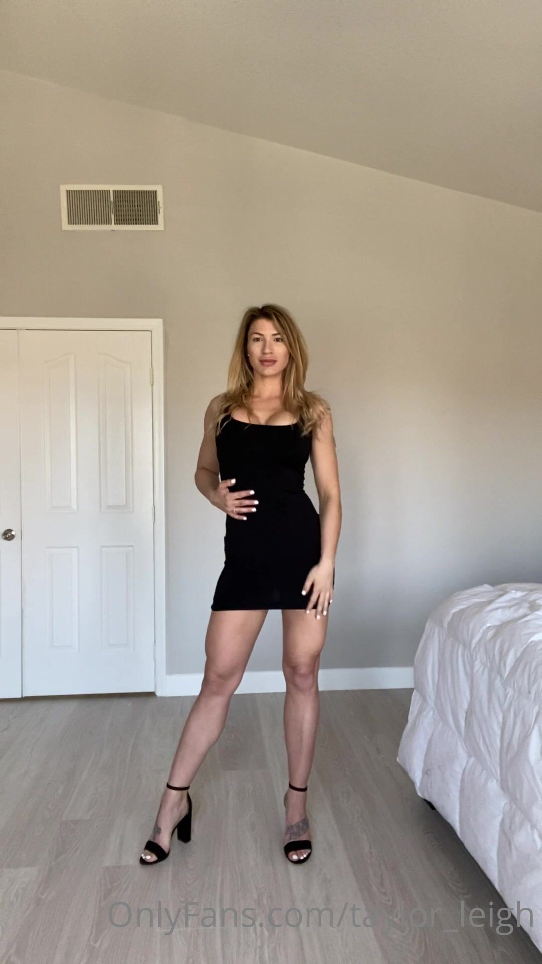 Tee_leigh Do you guys approve of the little black dress look xxx onlyfans  porn video