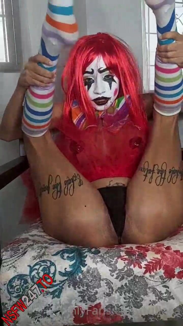 Tuflaca Sad clown fucks double dildo xxx onlyfans porn video