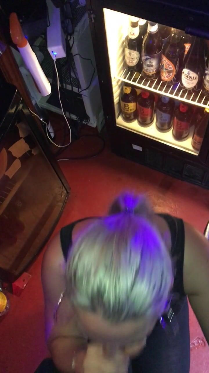 Fanfucks public bj on landlord behind bar xxx video