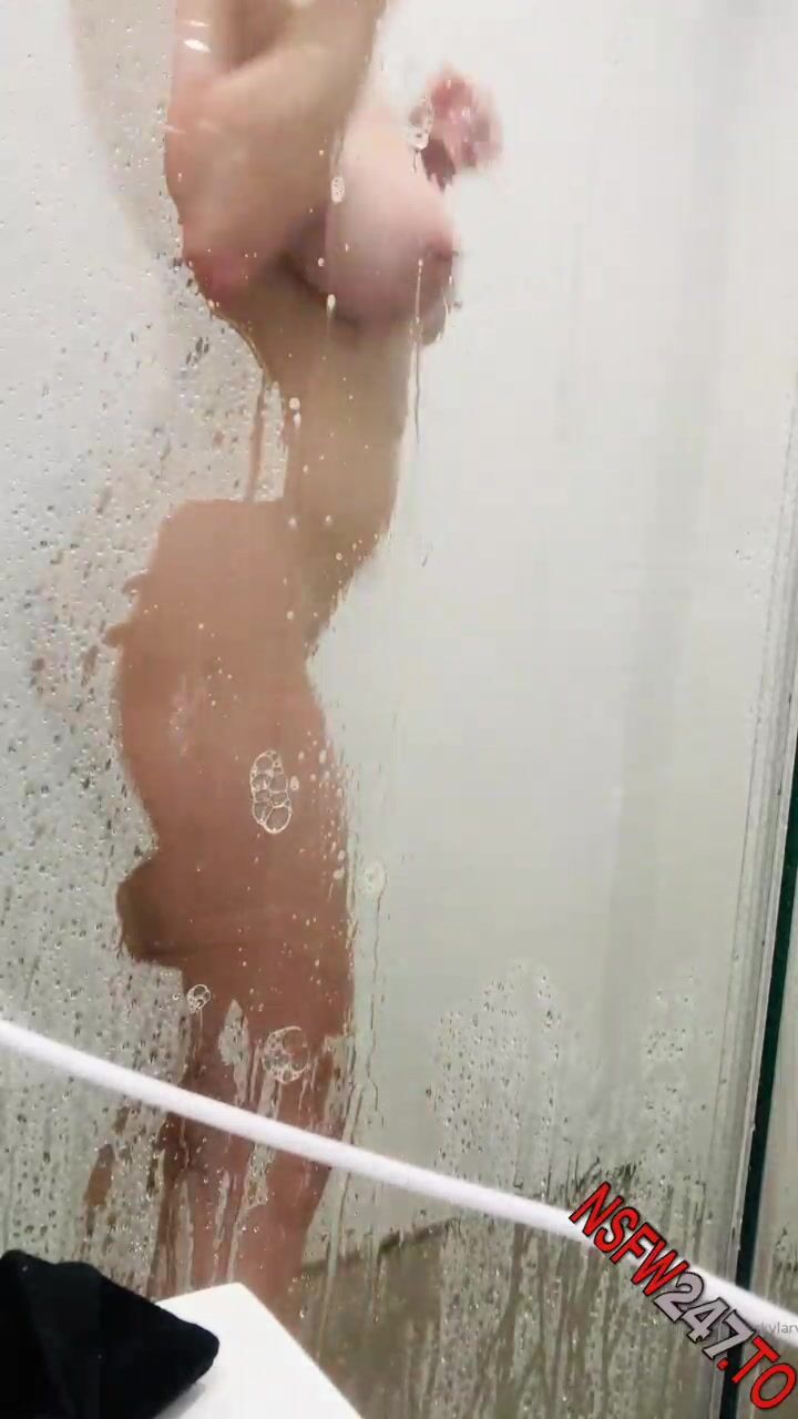 Skylar vox teasing her body behind the shower glass xxx porn videos