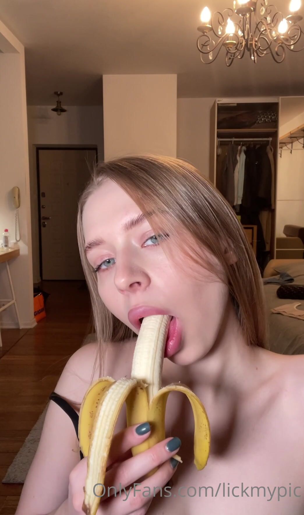 Lickmypic Ur banana onlyfans xxx porn videos